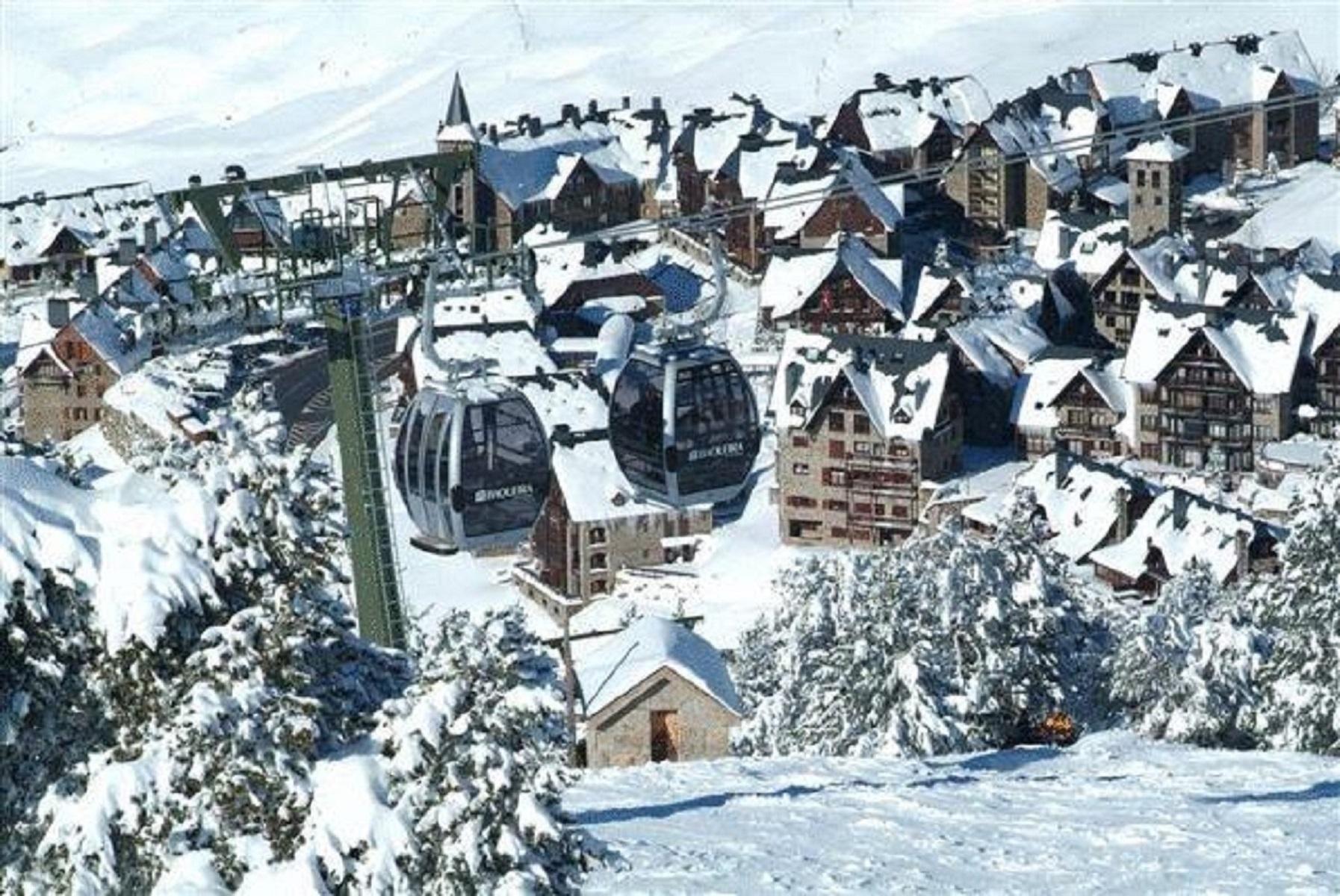 Hotel Chalet Bassibe Baqueira Beret Extérieur photo